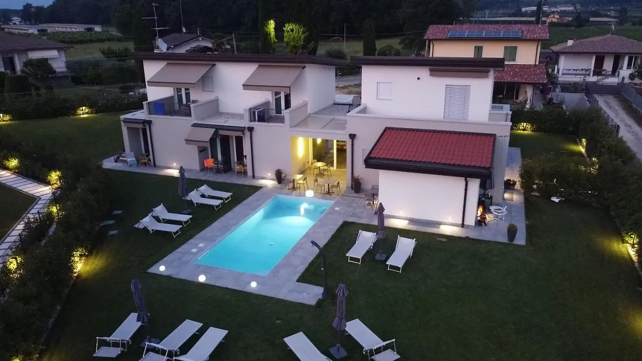 Apartment Lough Appartamento Cola  Italy